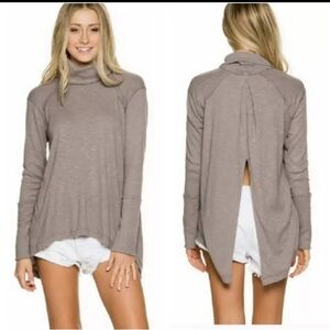 Free People Beige Split Back Cowl Neck Long Sleeve Women’s Size Large